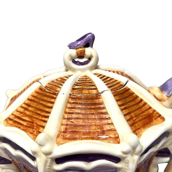 Disney Department 56 Cinderella's Carriage Teapot - Picture 2 of 11